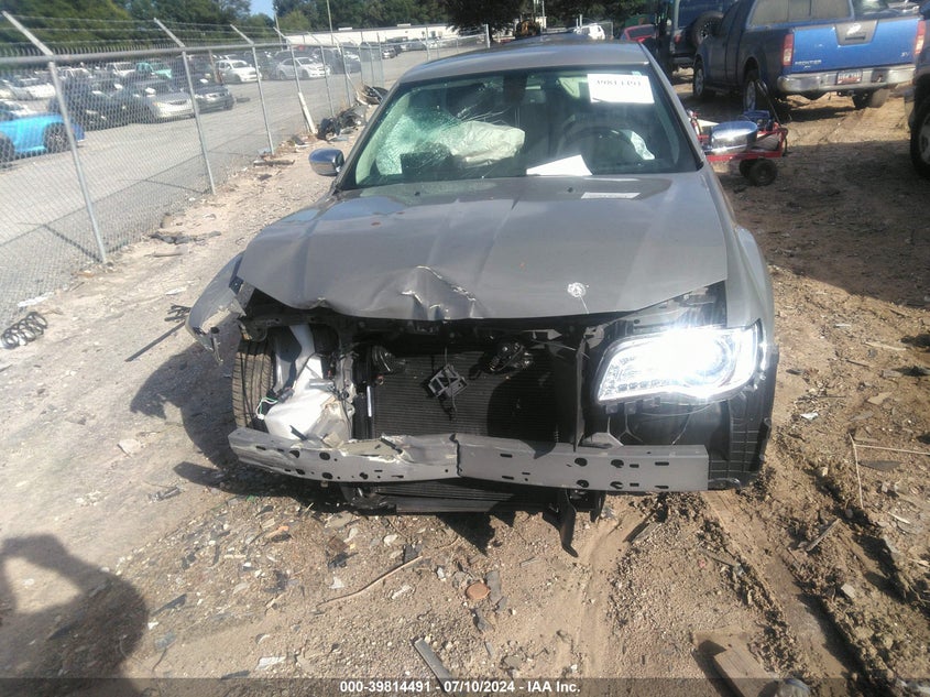 2019 Chrysler 300 Touring VIN: 2C3CCAAG4KH590194 Lot: 39814491