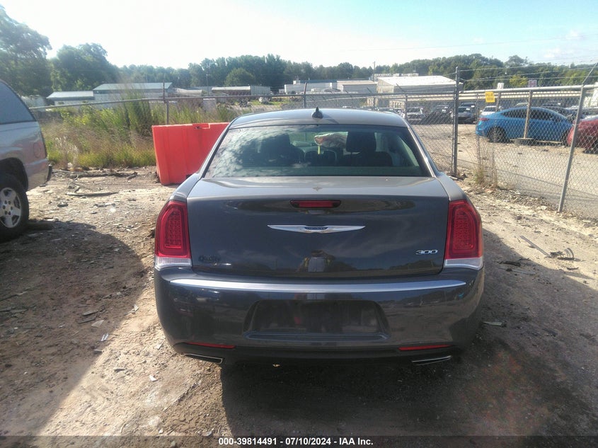 2019 Chrysler 300 Touring VIN: 2C3CCAAG4KH590194 Lot: 39814491