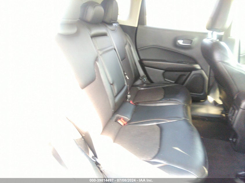 2018 JEEP COMPASS LATITUDE FWD - 3C4NJCBB6JT186537