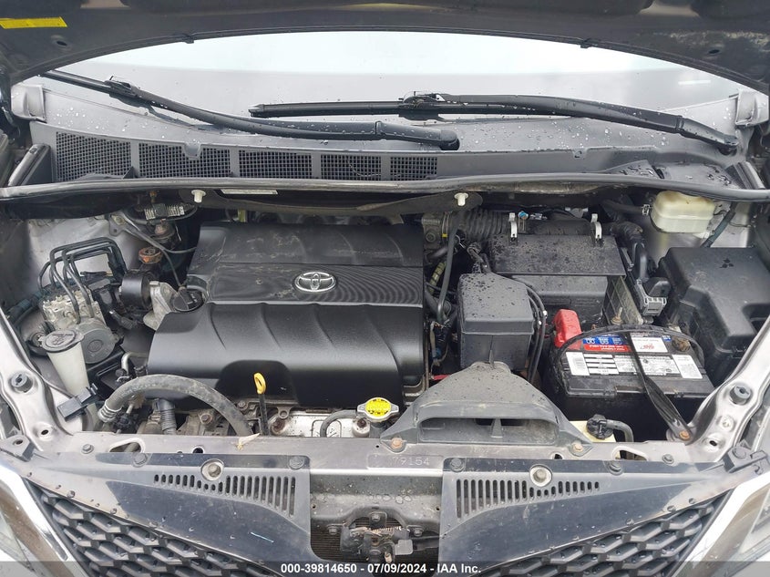 2016 Toyota Sienna Se 8 Passenger VIN: 5TDXK3DC0GS747698 Lot: 39814650