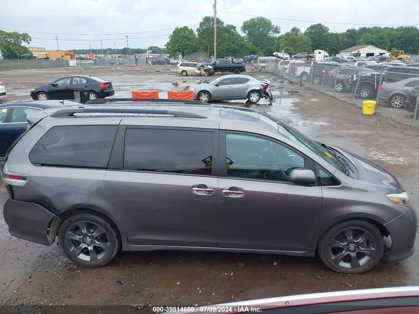 2016 Toyota Sienna Se 8 Passenger VIN: 5TDXK3DC0GS747698 Lot: 39814650
