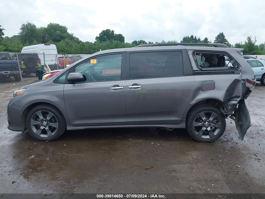 2016 Toyota Sienna Se 8 Passenger VIN: 5TDXK3DC0GS747698 Lot: 39814650