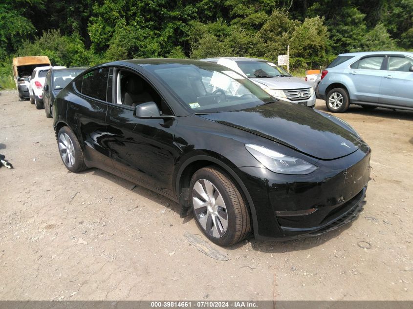 7SAYGDEE1RA227142 2024 TESLA MODEL Y - Image 1