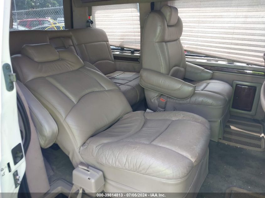 2002 Chevrolet Astro Upfitter VIN: 1GBEL19XX2B123934 Lot: 39814813