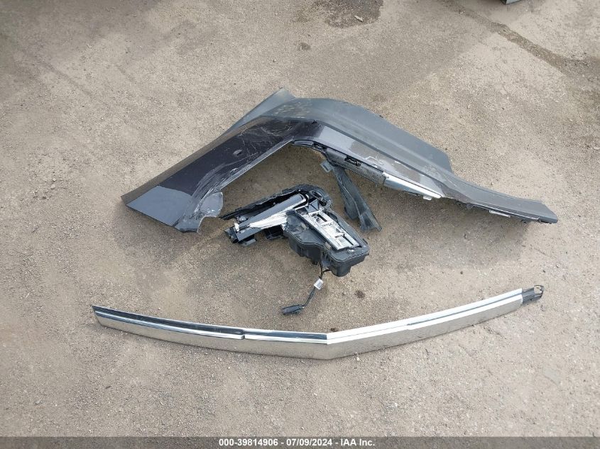 2017 Cadillac Escalade Esv Luxury VIN: 1GYS4HKJ8HR218447 Lot: 39814906