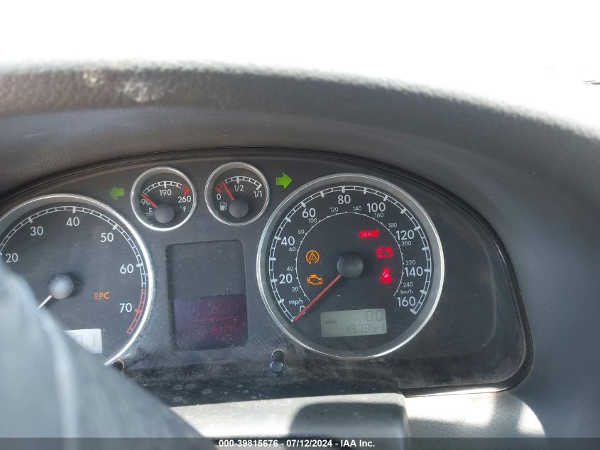 2004 Volkswagen Passat Glx VIN: WVWRH63B54P190617 Lot: 39815676