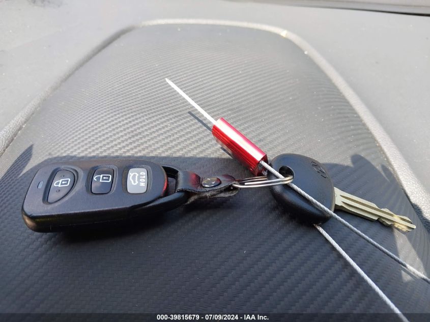 2019 Hyundai Elantra Sel/Value/Limited VIN: 5NPD84LF4KH42794 Lot: 39815679