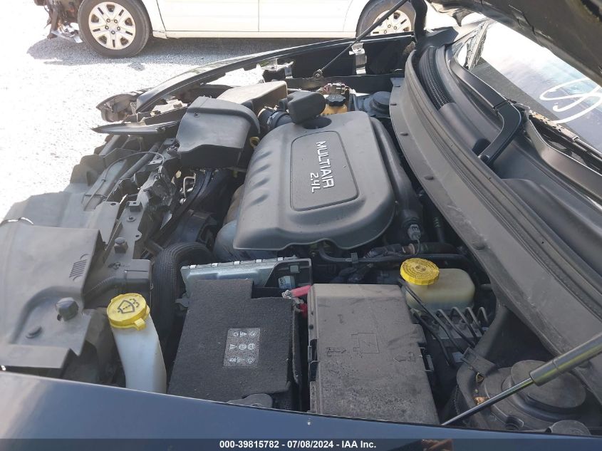 2015 Jeep Cherokee Latitude VIN: 1C4PJLCB0FW642623 Lot: 39815782