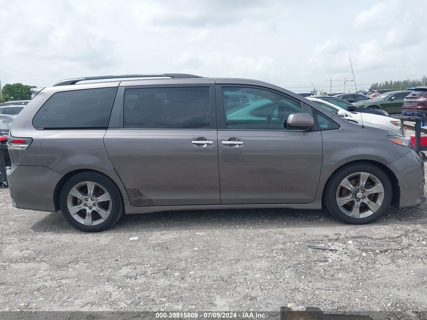2013 Toyota Sienna Se 8 Passenger VIN: 5TDXK3DC5DS383872 Lot: 39815809