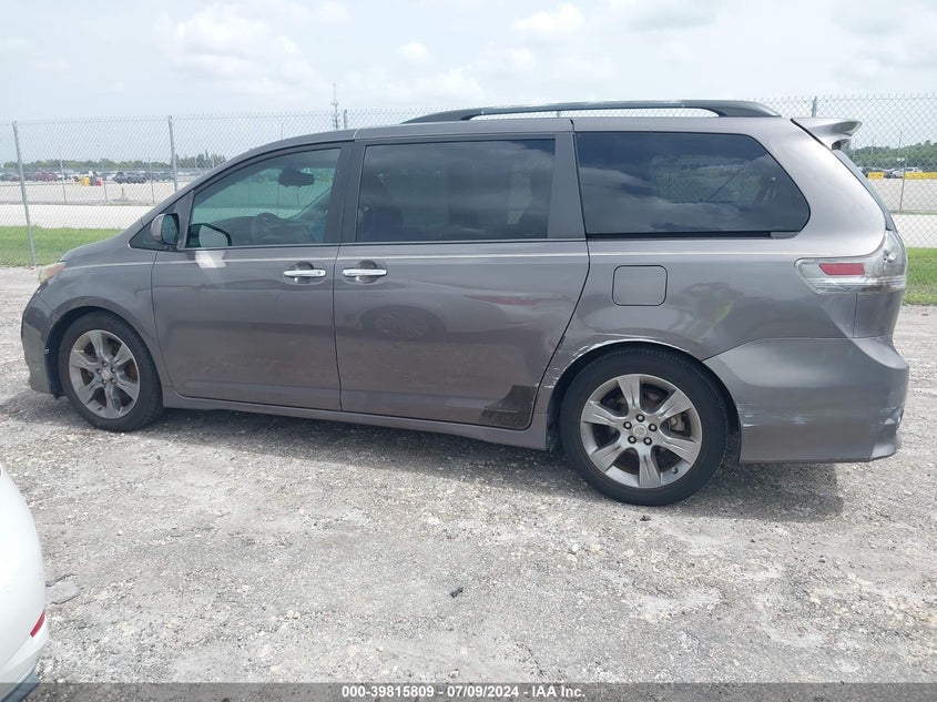 2013 Toyota Sienna Se 8 Passenger VIN: 5TDXK3DC5DS383872 Lot: 39815809