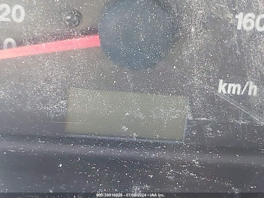 2000 Chevrolet Tracker Hard Top VIN: 2CNBJ13C3Y6930071 Lot: 39816029