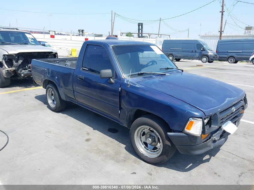 1995 Toyota Pickup 1/2 Ton Short Whlbase Stb VIN: 4TARN81A4SZ325324 Lot: 39816340