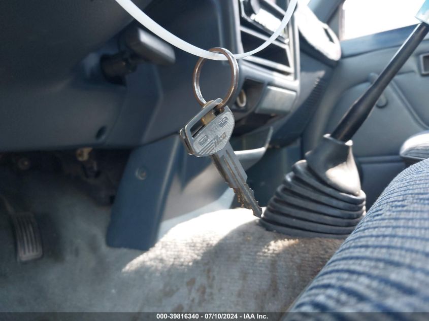 1995 Toyota Pickup 1/2 Ton Short Whlbase Stb VIN: 4TARN81A4SZ325324 Lot: 39816340