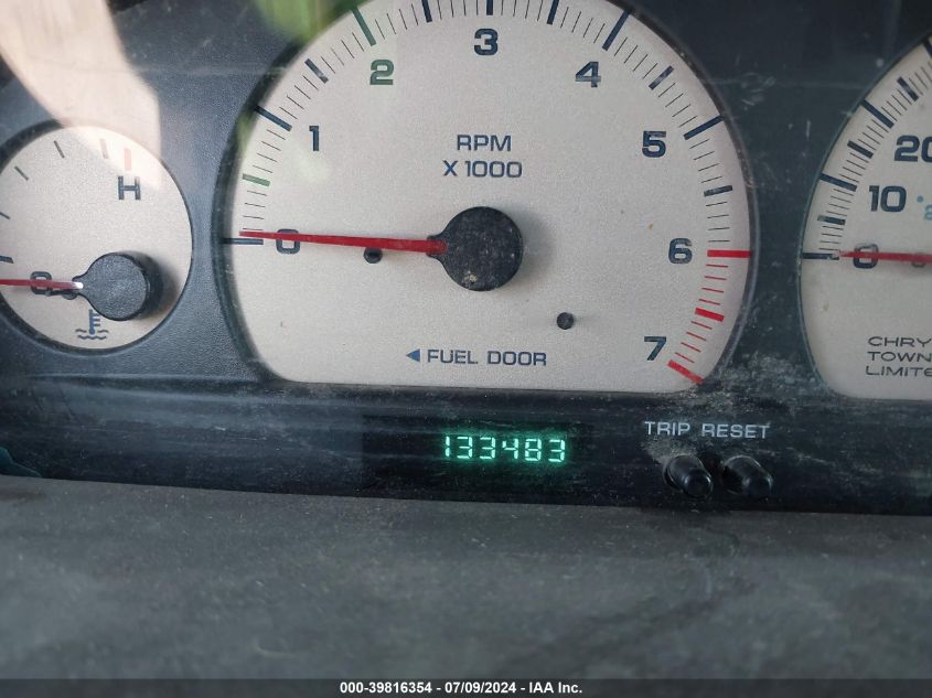 1999 Chrysler Town & Country Limited VIN: 1C4GP64L7XB532068 Lot: 39816354