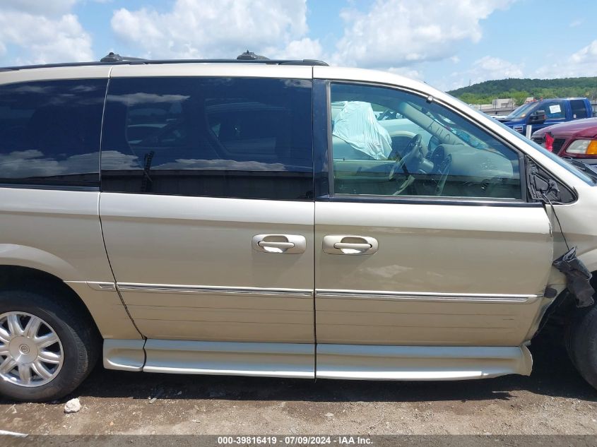 2005 Chrysler Town & Country Touring VIN: 2C4GP54L05R206900 Lot: 39816419