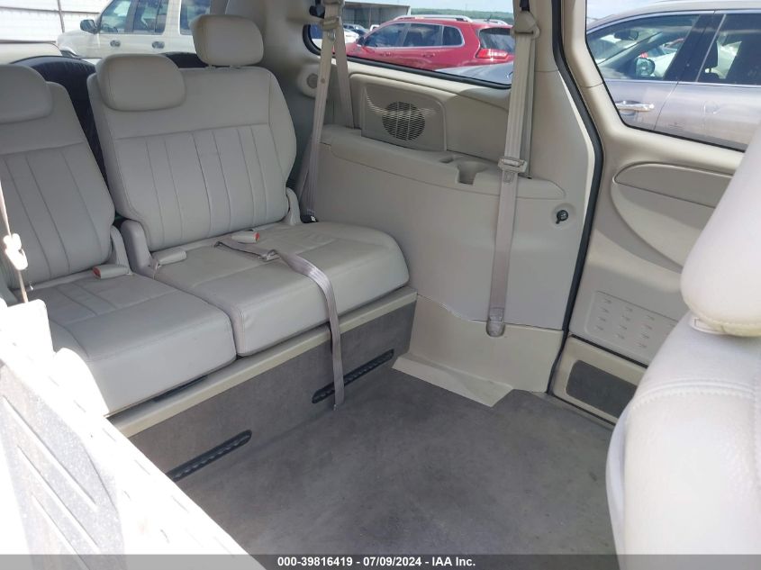 2005 Chrysler Town & Country Touring VIN: 2C4GP54L05R206900 Lot: 39816419