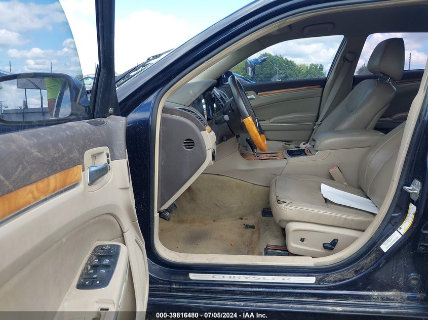 2012 Chrysler 300C VIN: 2C3CCAET4CH233610 Lot: 39816480