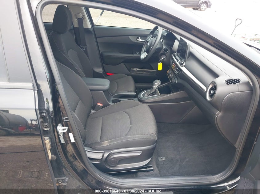 2021 KIA FORTE FE/LXS - 3KPF24ADXME384086