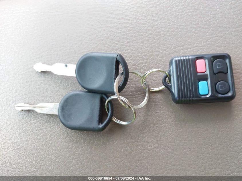 2002 Ford Explorer Xls VIN: 1FMZU62E82ZB83665 Lot: 39816654