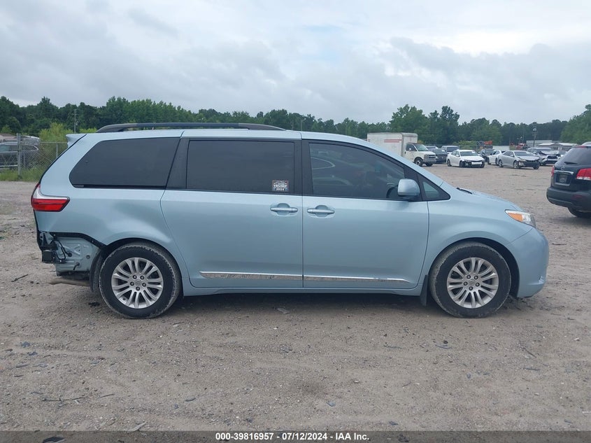 2016 Toyota Sienna Xle 8 Passenger VIN: 5TDYK3DC1GS750792 Lot: 39816957