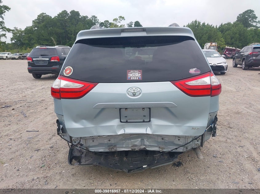 2016 Toyota Sienna Xle 8 Passenger VIN: 5TDYK3DC1GS750792 Lot: 39816957