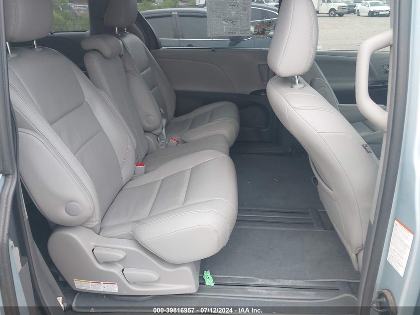 2016 Toyota Sienna Xle 8 Passenger VIN: 5TDYK3DC1GS750792 Lot: 39816957