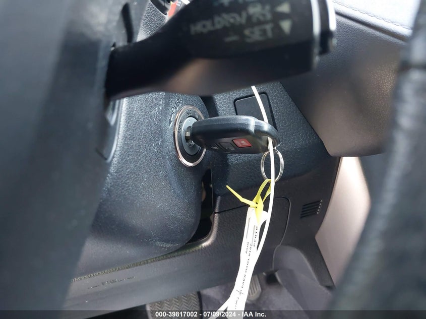 2018 TOYOTA RAV4 LE - JTMZFREV1JJ748041