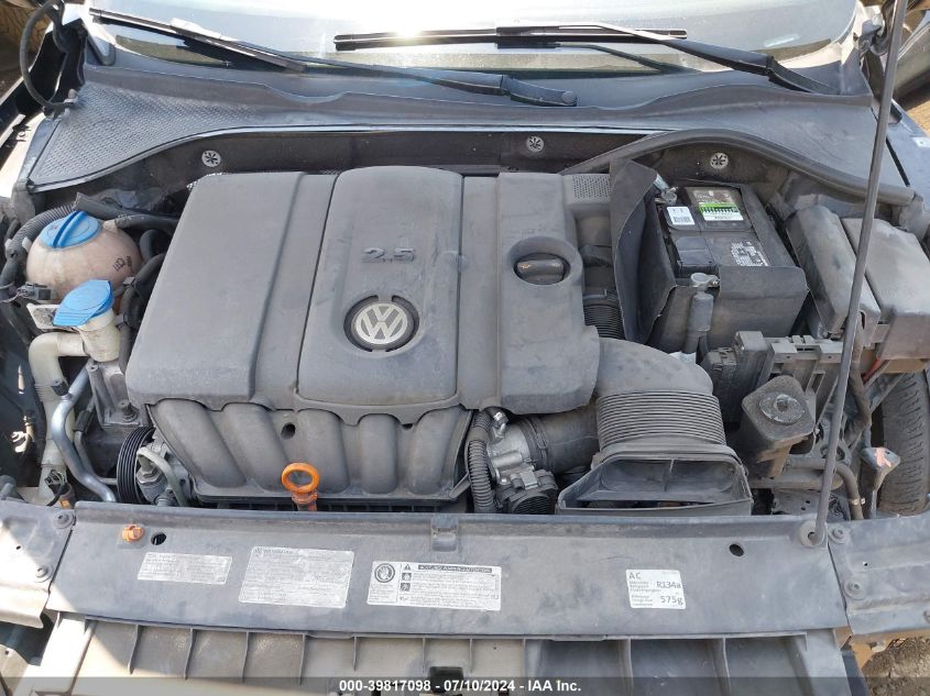 2013 Volkswagen Passat 2.5L Se VIN: 1VWBP7A36DC092108 Lot: 39817098