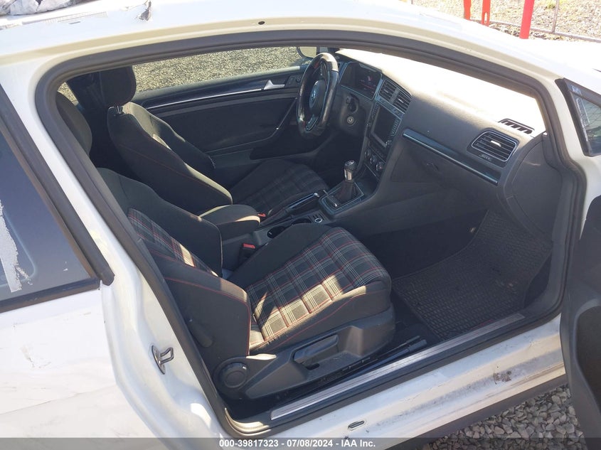 2016 VOLKSWAGEN GOLF GTI S/SE - 3VWYT7AU4GM024973
