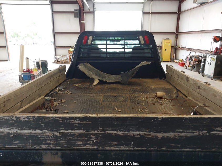 2005 Ford F-250 Xl/Xlt VIN: 1FTNF21505EB97563 Lot: 39817338