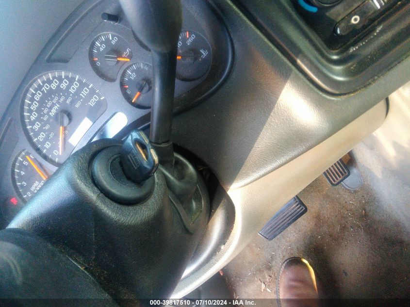 2005 Chevrolet Suburban 1500 Lt VIN: 1GNEC16Z15R134597 Lot: 39817510