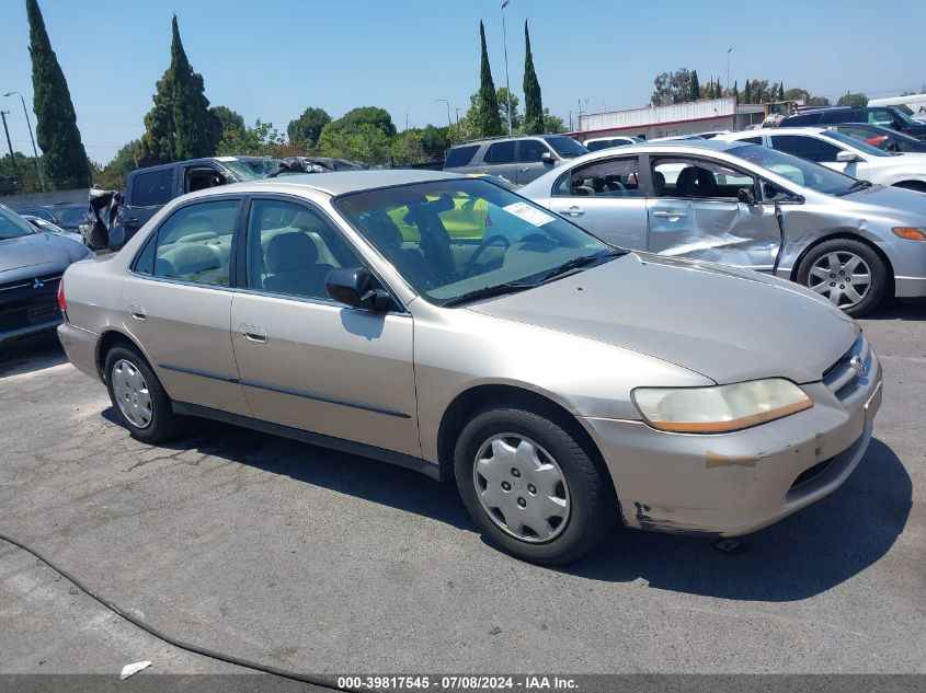 2000 Honda Accord 2.3 Lx VIN: 1HGCG6651YA043204 Lot: 39817545