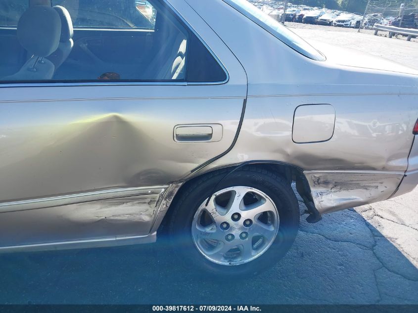 1999 Toyota Camry Le/Xle VIN: JT2BF22K8X0197164 Lot: 39817612