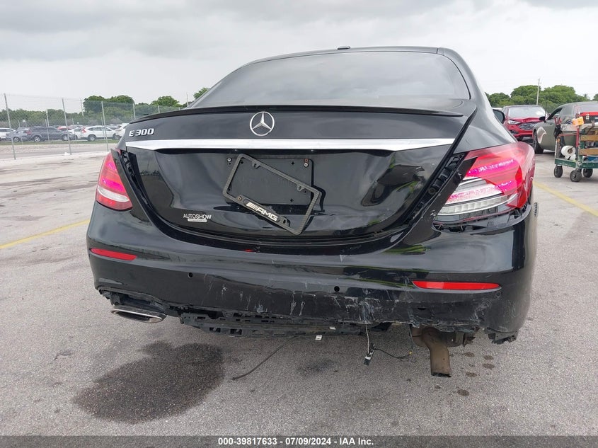VIN WDDZF4JB8HA272238 2017 MERCEDES-BENZ E 300 300