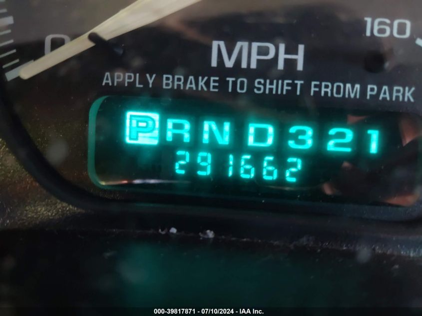 2000 Chevrolet Suburban 1500 Ls VIN: 3GNEC16T6YG141660 Lot: 39817871