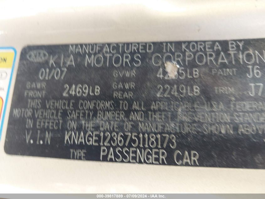 2007 Kia Optima Lx VIN: KNAGE123675118173 Lot: 39817889