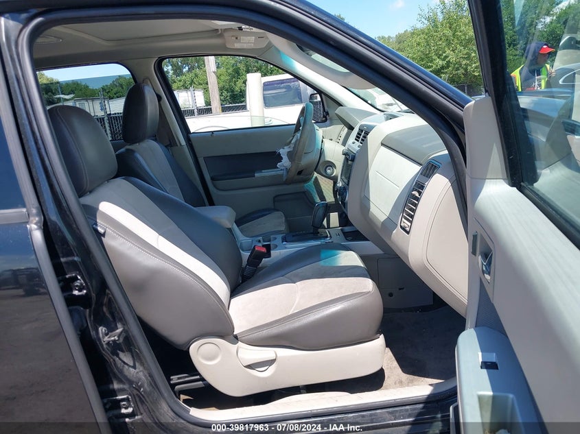 2011 Mercury Mariner Premier VIN: 4M2CN8H79BKJ02526 Lot: 39817963