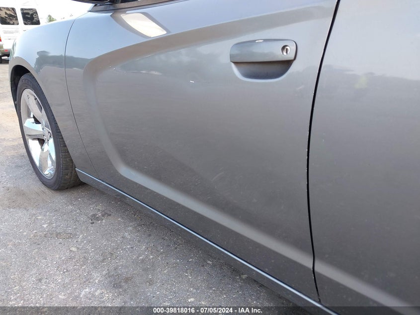 2011 Dodge Charger VIN: 2B3CL3CG2BH606835 Lot: 39818016