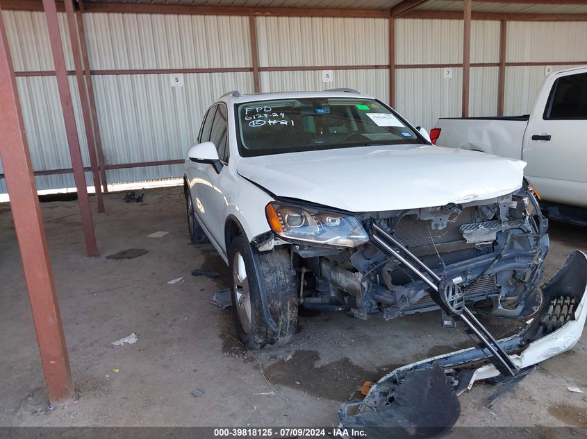 2013 VOLKSWAGEN TOUAREG VR6 LUX - WVGEF9BP2DD011658