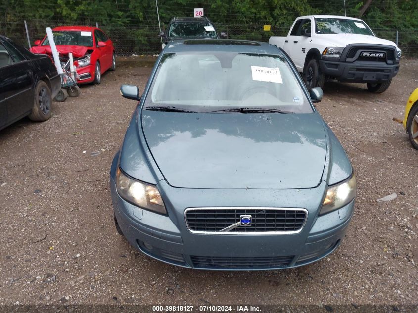 2004 Volvo S40 T5 VIN: YV1MS682442008658 Lot: 39818127