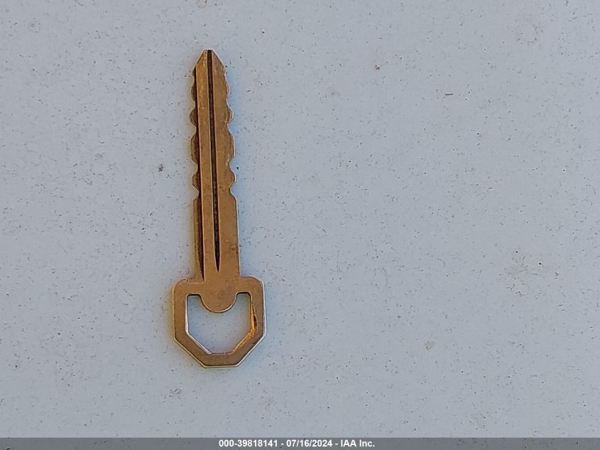 2001 Saturn Sc1 VIN: 1G8ZP12861Z117780 Lot: 39818141