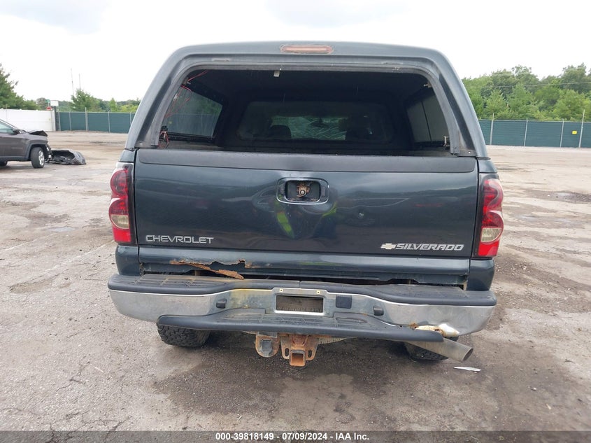 2005 Chevrolet Silverado K2500 Heavy Duty VIN: 1GCHK23U65F802404 Lot: 39818149