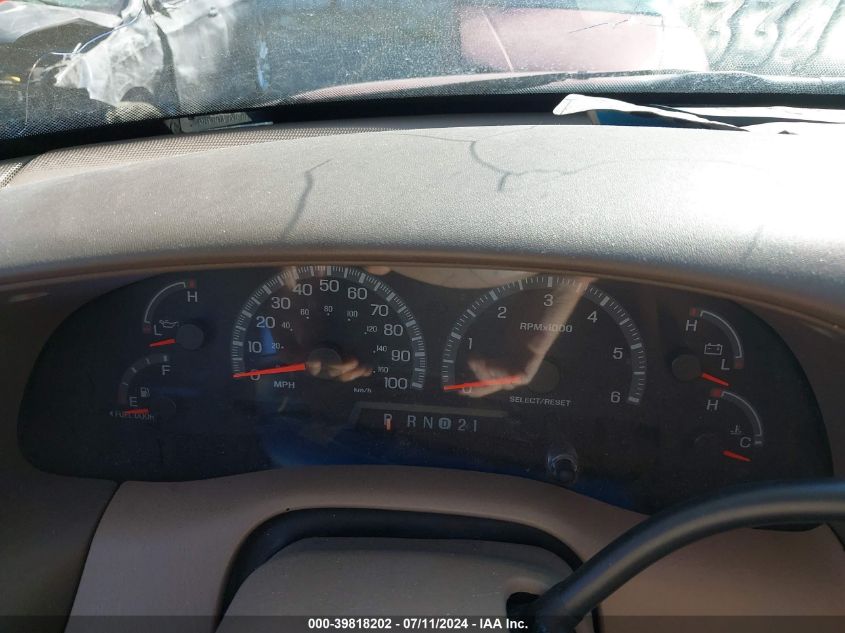 1999 Ford Expedition Eddie Bauer/Xlt VIN: 1FMPU18L4XLA08789 Lot: 39818202