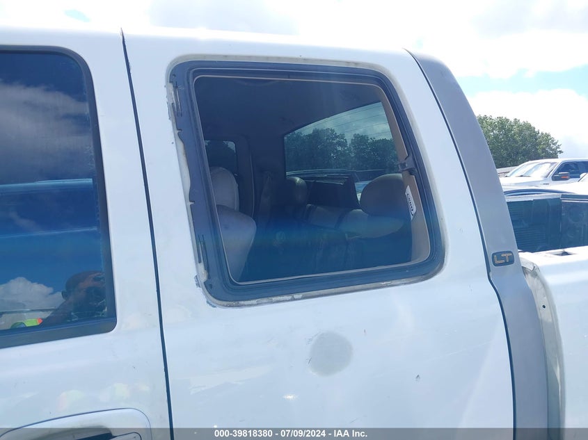 2000 Chevrolet Silverado K1500 VIN: 2GCEK19T6Y1374616 Lot: 39818380