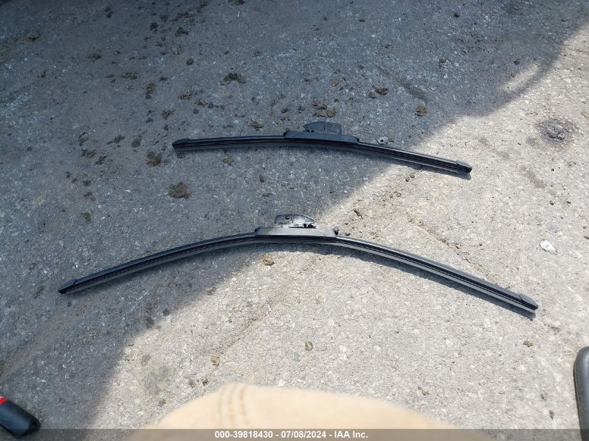 2018 Jeep Cherokee Latitude 4X4 VIN: 1C4PJMCX1JD545386 Lot: 39818430