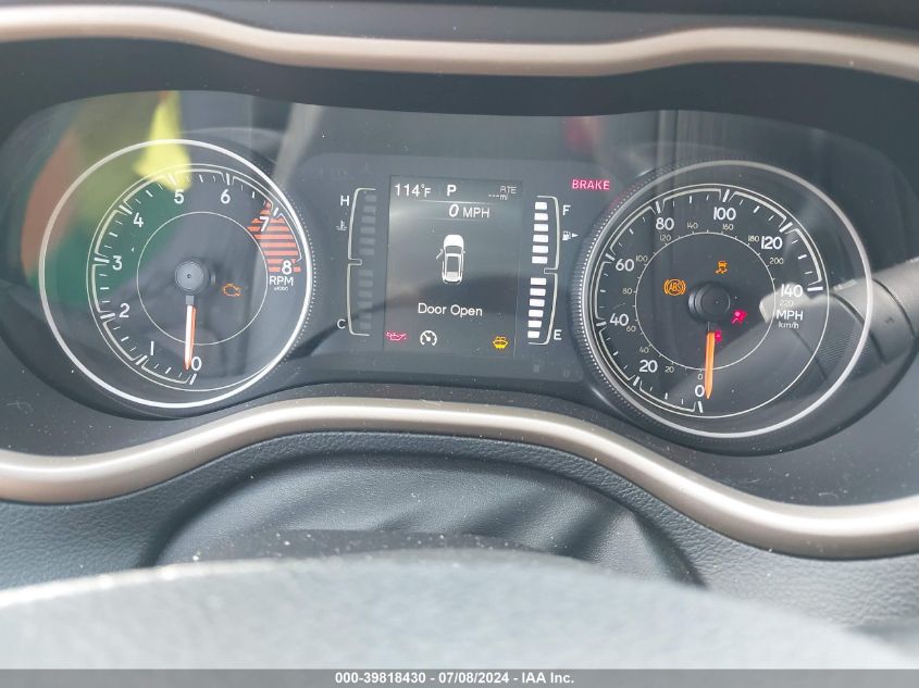 2018 Jeep Cherokee Latitude 4X4 VIN: 1C4PJMCX1JD545386 Lot: 39818430