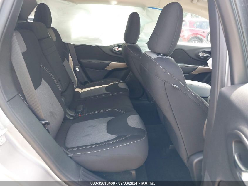 2018 Jeep Cherokee Latitude 4X4 VIN: 1C4PJMCX1JD545386 Lot: 39818430