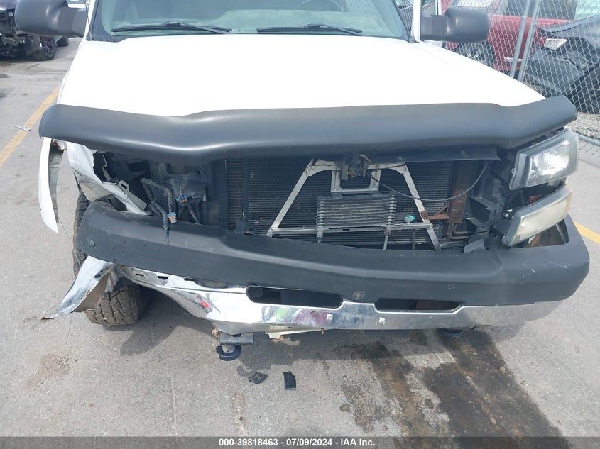 2004 Chevrolet Silverado K2500 Heavy Duty VIN: 1GCHK29U04E182872 Lot: 39818463