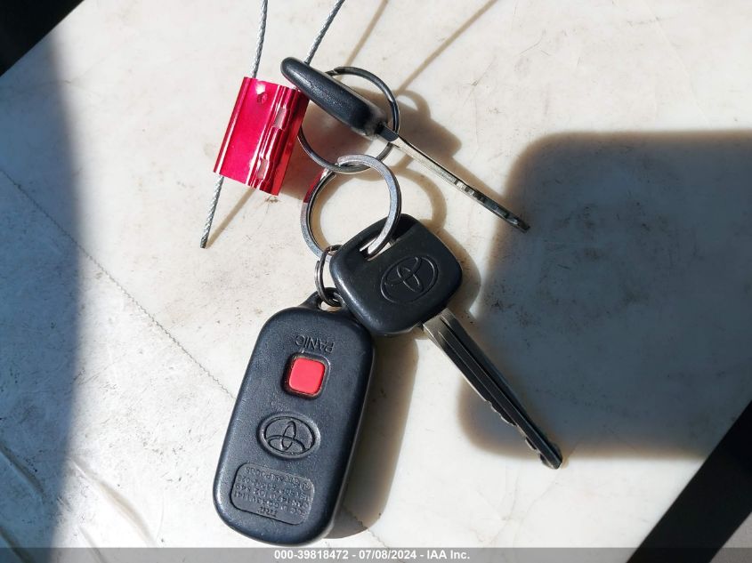 2003 Toyota Camry Le VIN: JTDBE32K130231603 Lot: 39818472