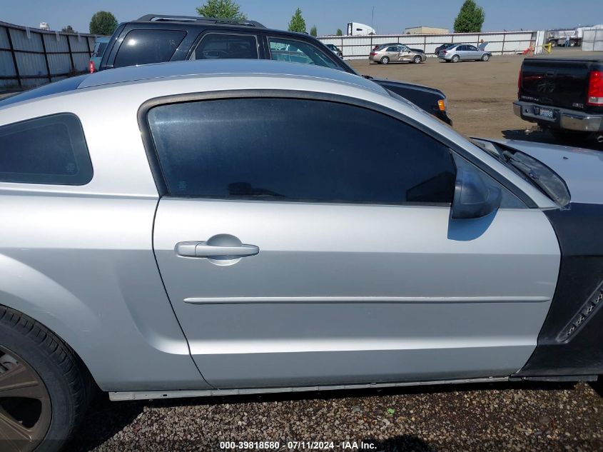 2007 Ford Mustang V6 Deluxe/V6 Premium VIN: 1ZVFT80N075343655 Lot: 39818580